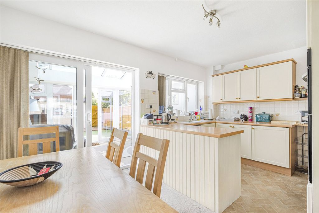 Property photo 3 of 17 Kitchen Diner