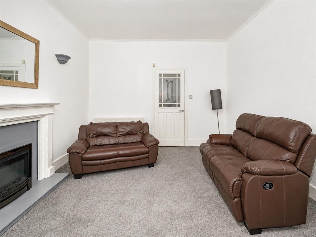 Property photo 3 of 11 117B High Street Lochee-5.Jpg
