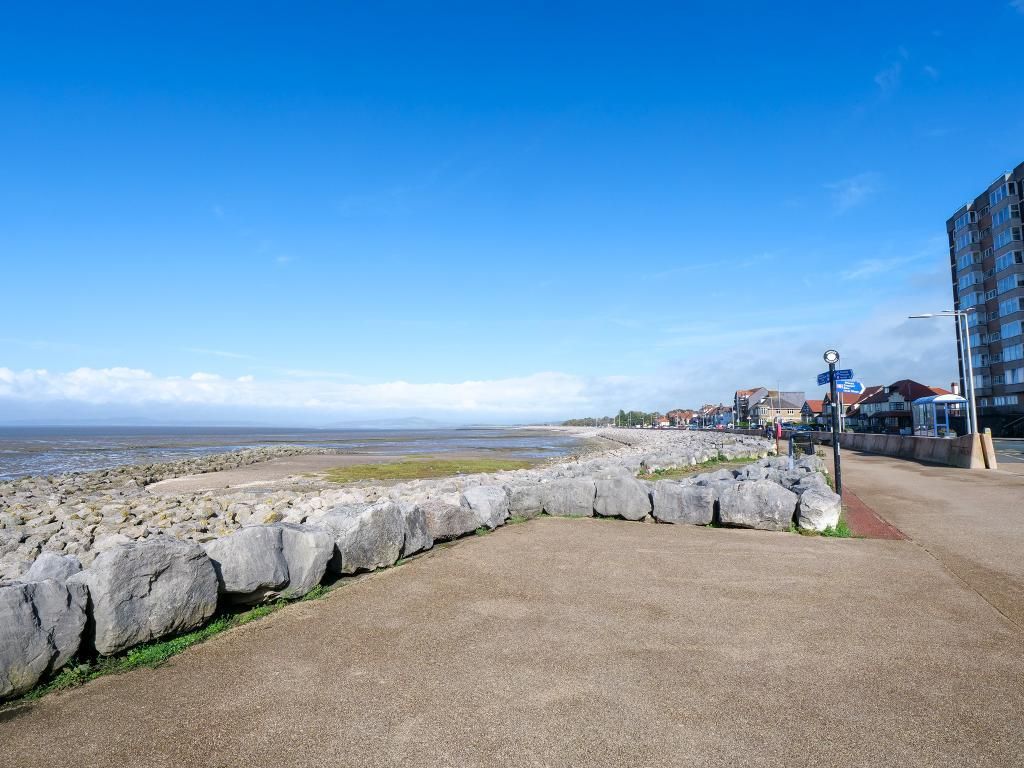 Property photo 2 of 10 Promenade