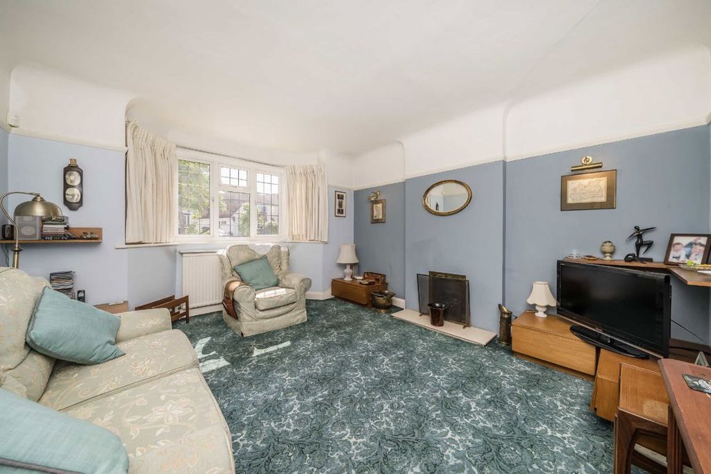 Property photo 2 of 9
