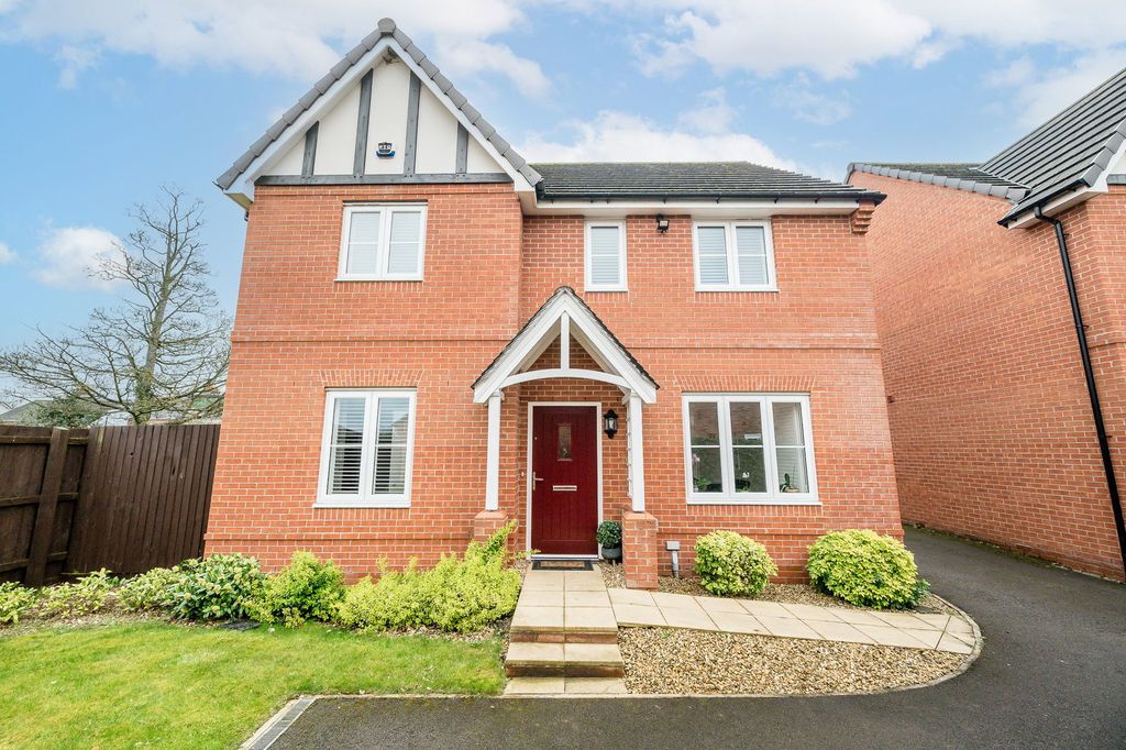 Property photo 1 of 32