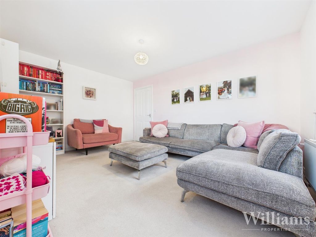 Property photo 2 of 12 Cam02861G0-Pr0514-Still012.Jpg