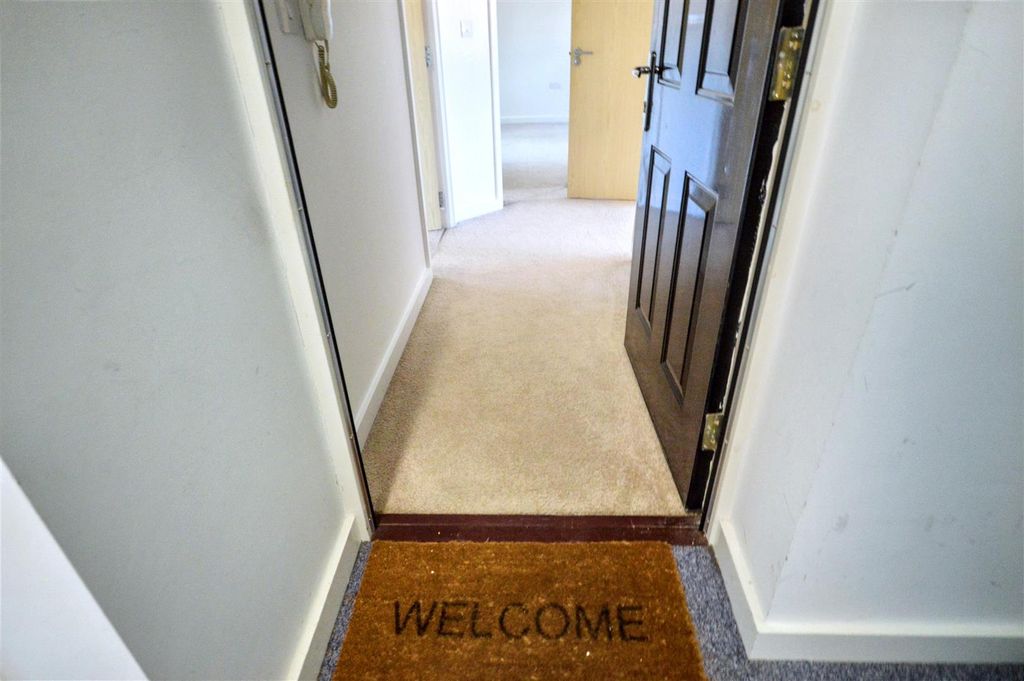 Property photo 2 of 12 Entrance.Jpeg