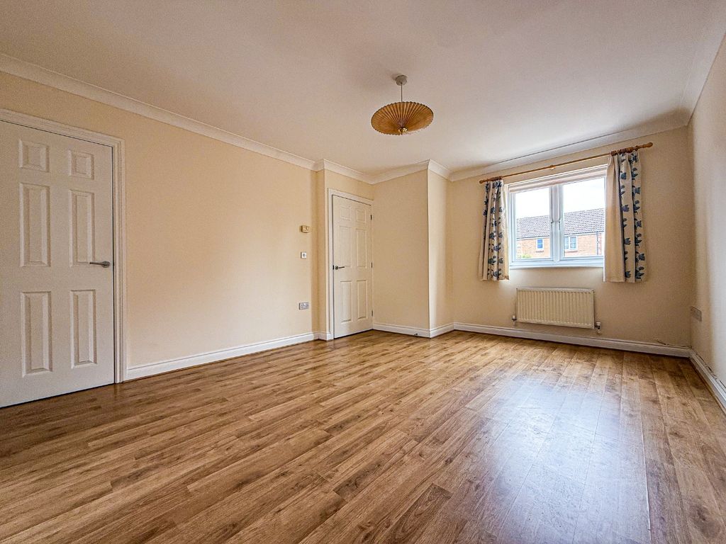 Property photo 3 of 17 4307825