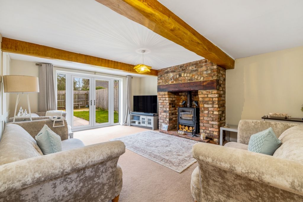 Property photo 2 of 27 18 Cockburn Way (Harmston)-16