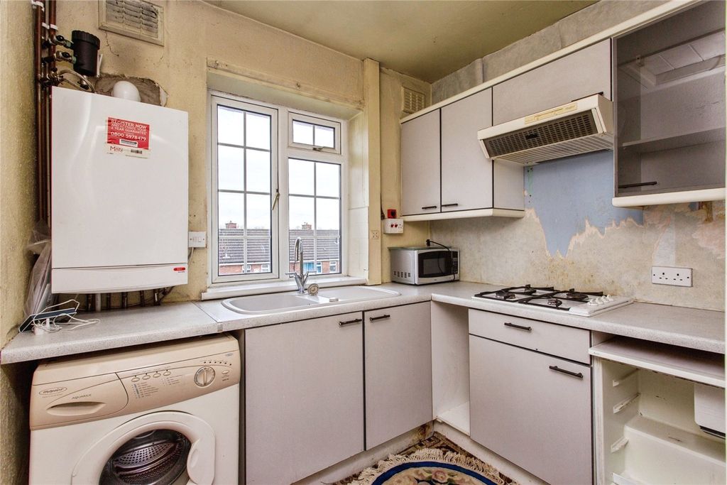 Property photo 3 of 13 Kitchen