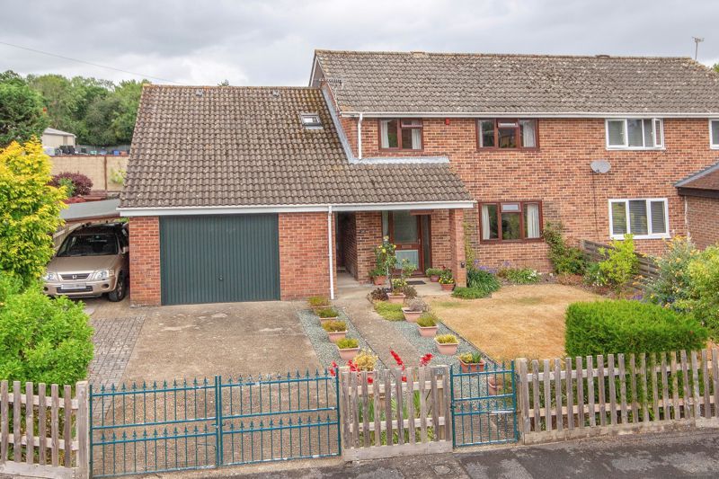 Property photo 1 of 17 External