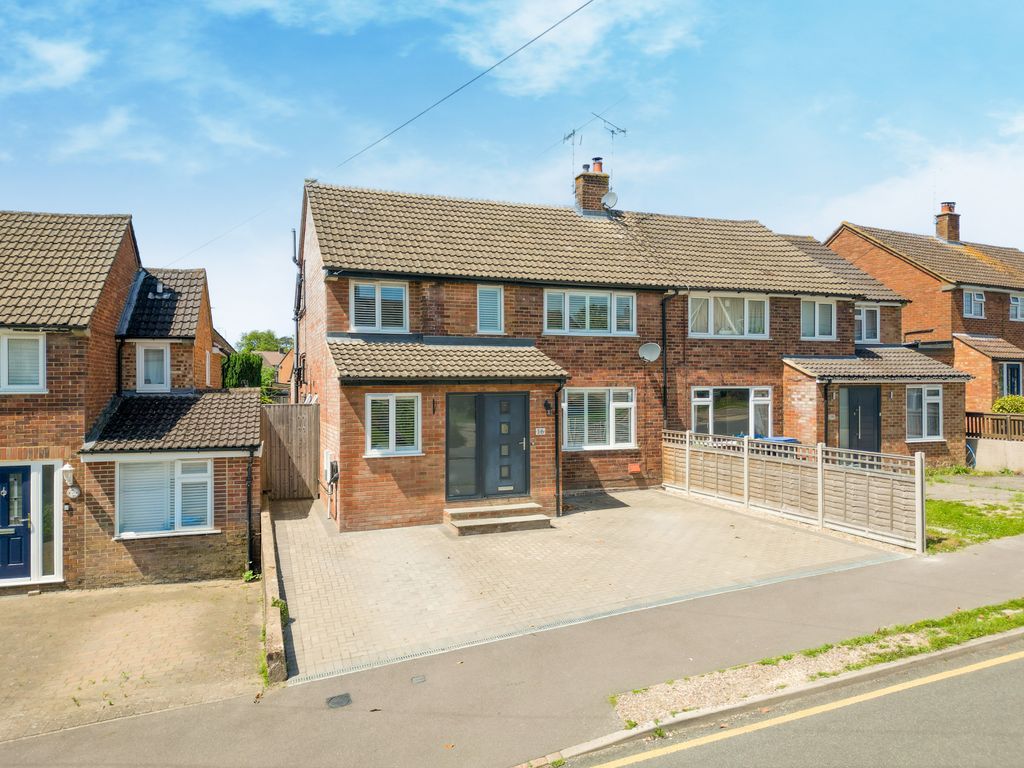Property photo 1 of 24 Deans Furlong, Tring