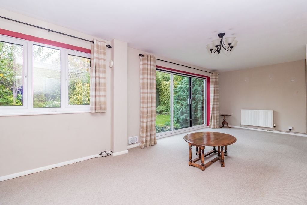 Property photo 3 of 9 76735