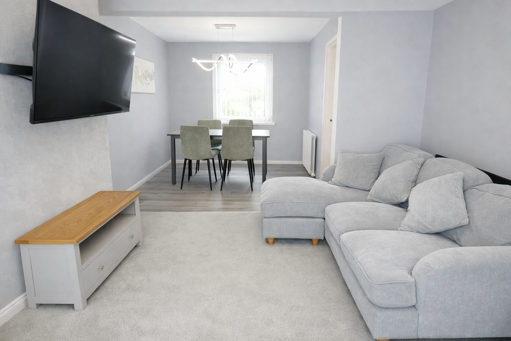 Property photo 2 of 15 Lounge