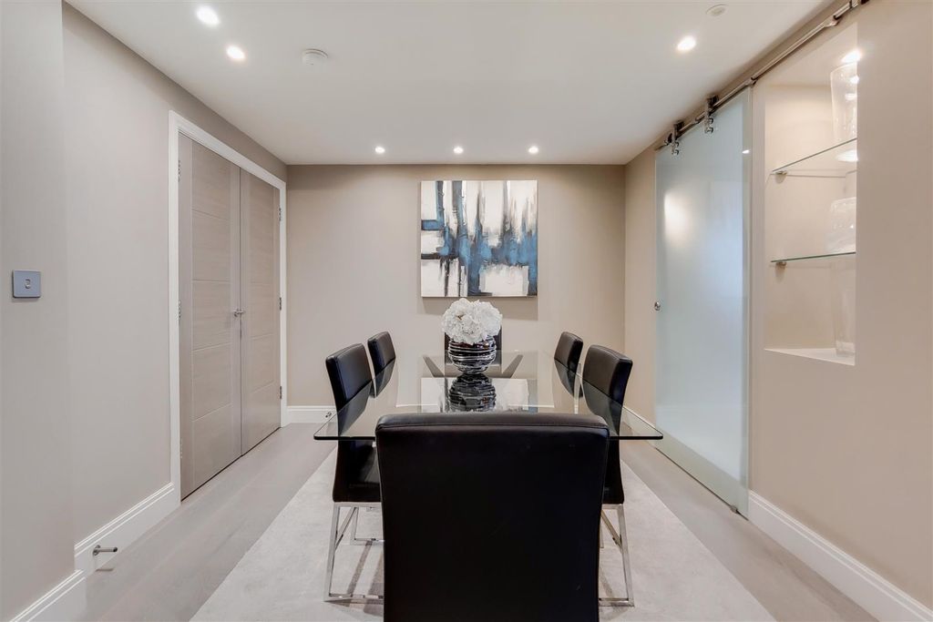 Property photo 2 of 19 2_Dining Room-0.Jpg