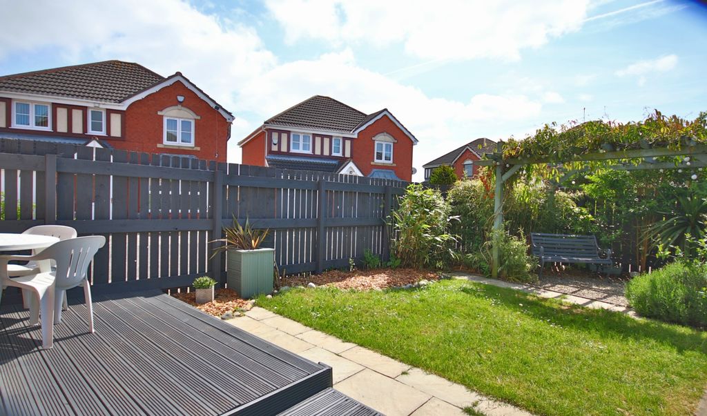 Property photo 2 of 18 3854896