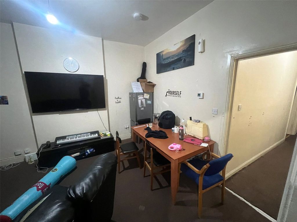 Property photo 3 of 16 Picture No. 17