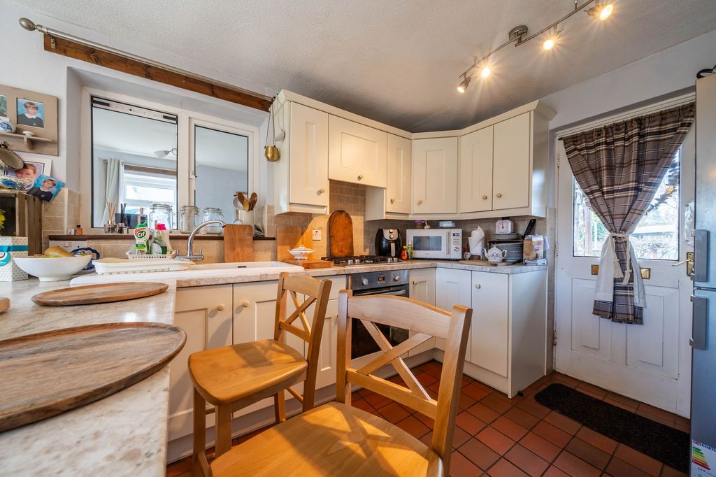 Property photo 3 of 25