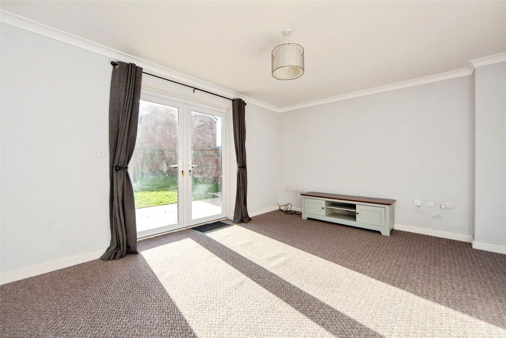 Property photo 3 of 18 Picture No. 11