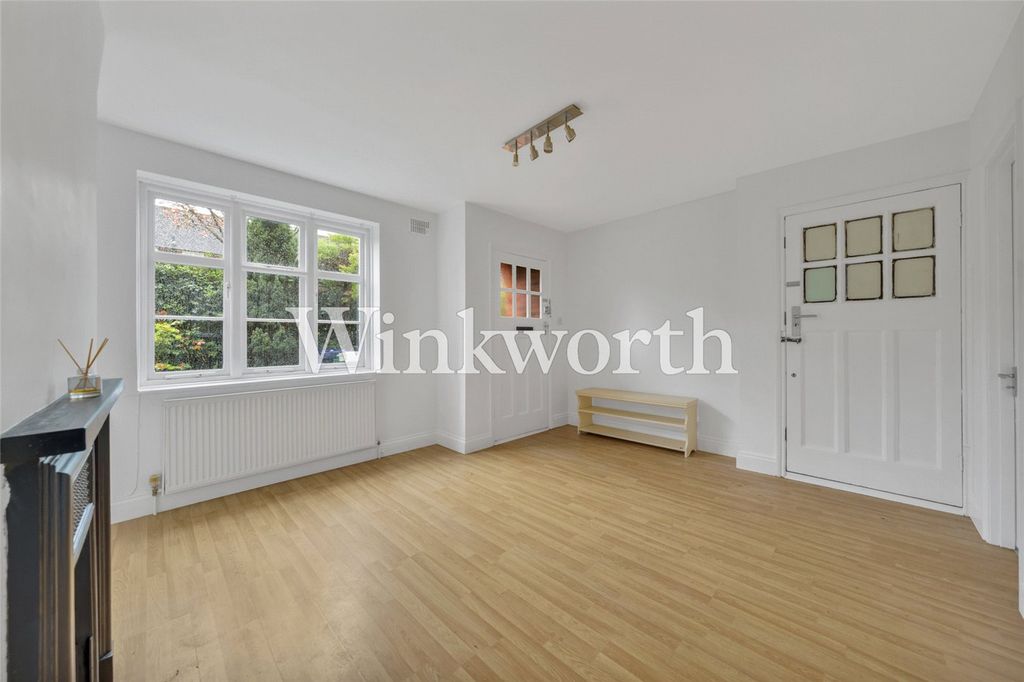 Property photo 3 of 14 Picture No. 23