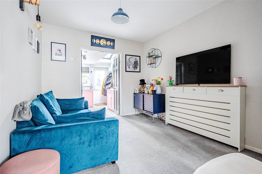 Property photo 2 of 14 Picture No. 13