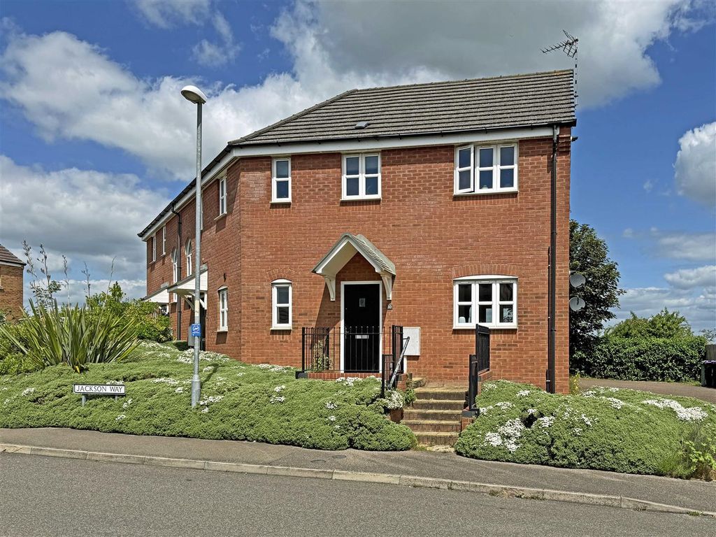Property photo 1 of 10 Jackson Way, Stamford