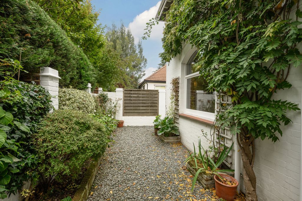 Property photo 2 of 20 Picture No. 17