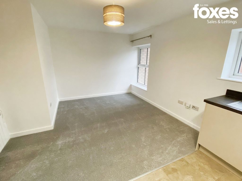 Property photo 2 of 11 3942243