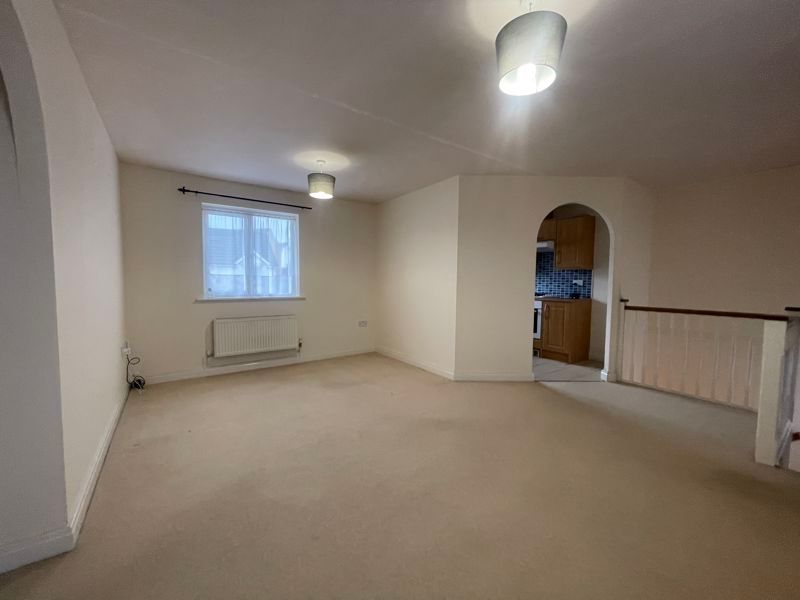 Property photo 3 of 11 Photo 3