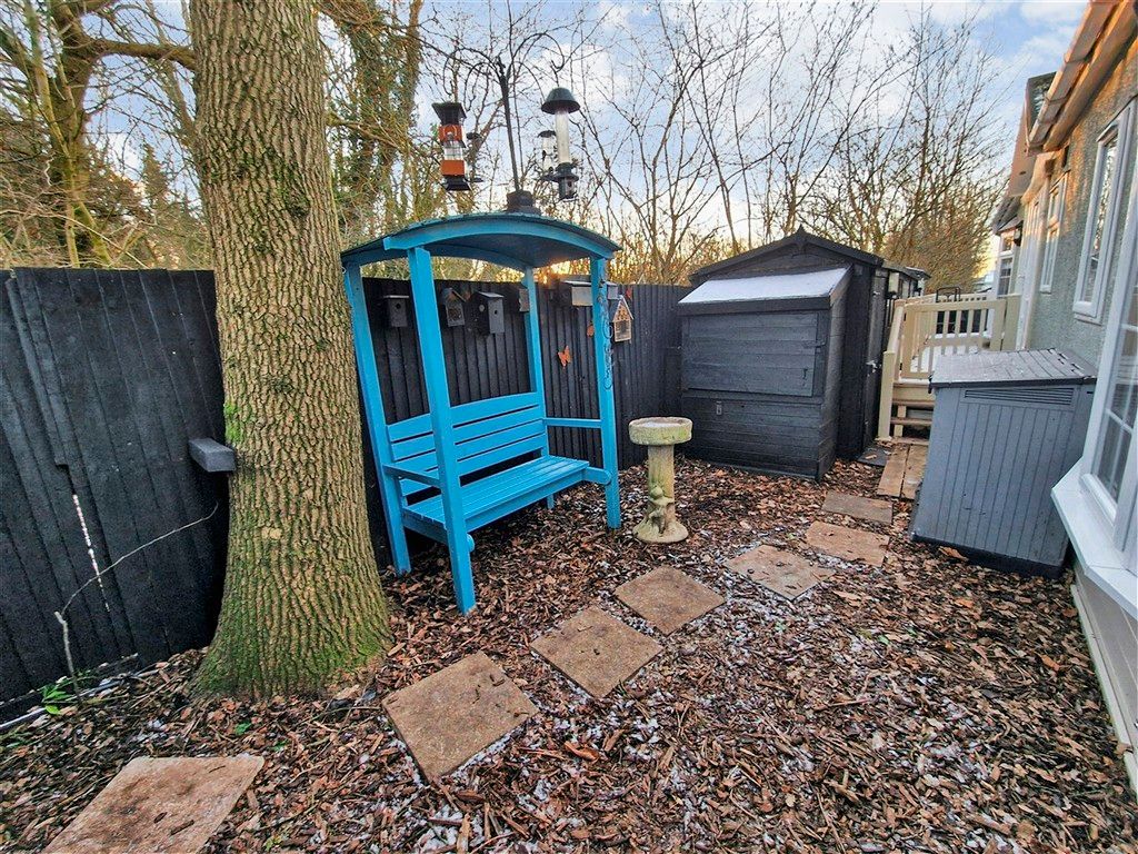 Property photo 3 of 13 Garden