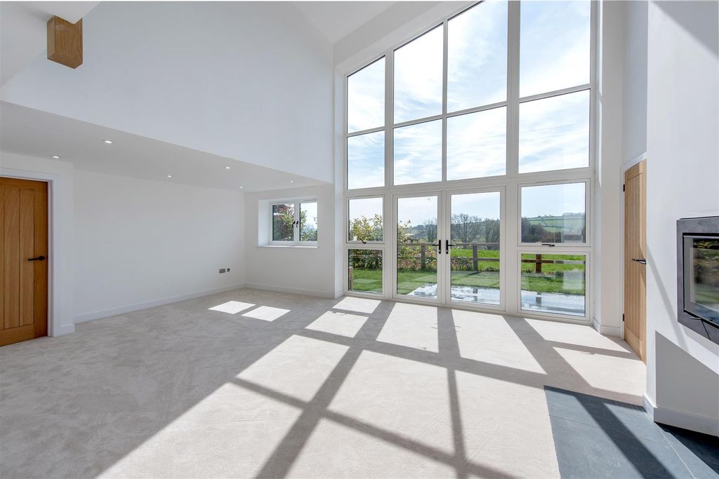 Property photo 3 of 39 Image11.Jpg