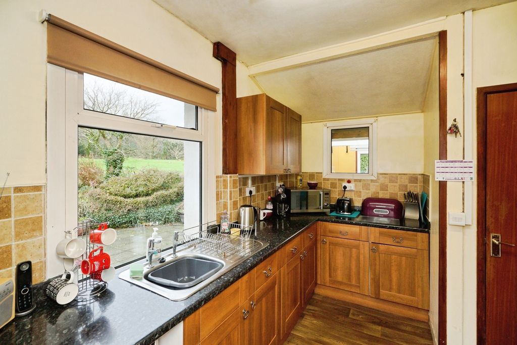 Property photo 3 of 20 Pbox-Img.Jpg