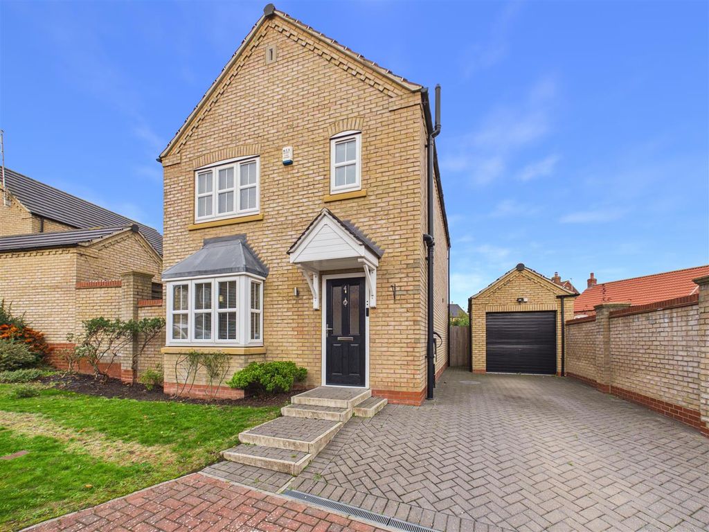 Property photo 1 of 12 Bluebell Avenue - Main Photo