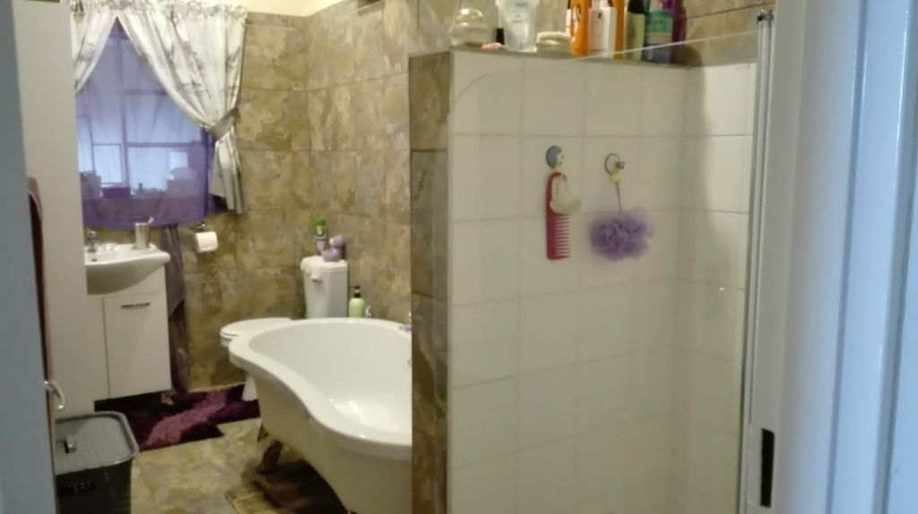 Property photo 3 of 59