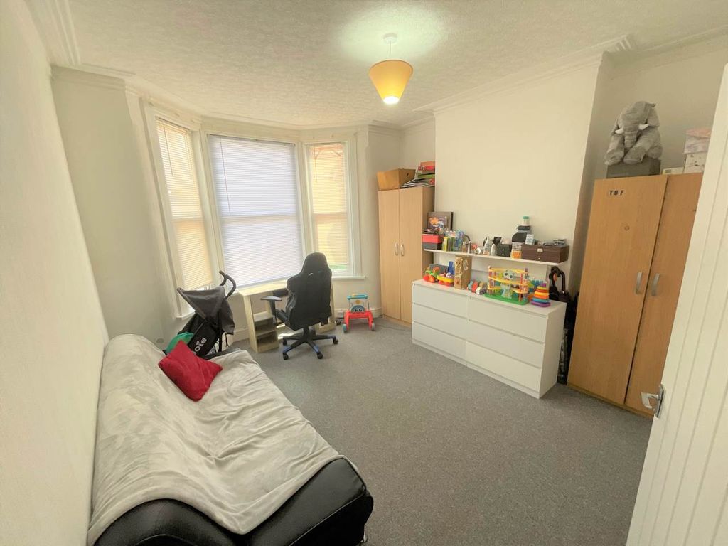 Property photo 2 of 6 Img_2327