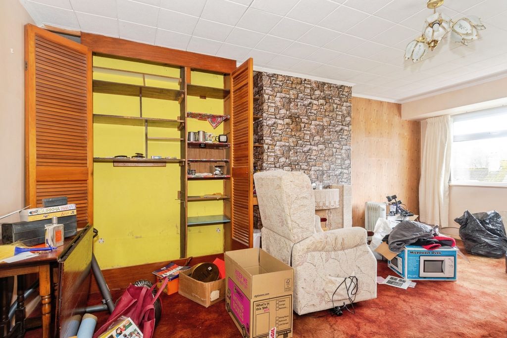 Property photo 2 of 12 Pbox-Img.Jpg