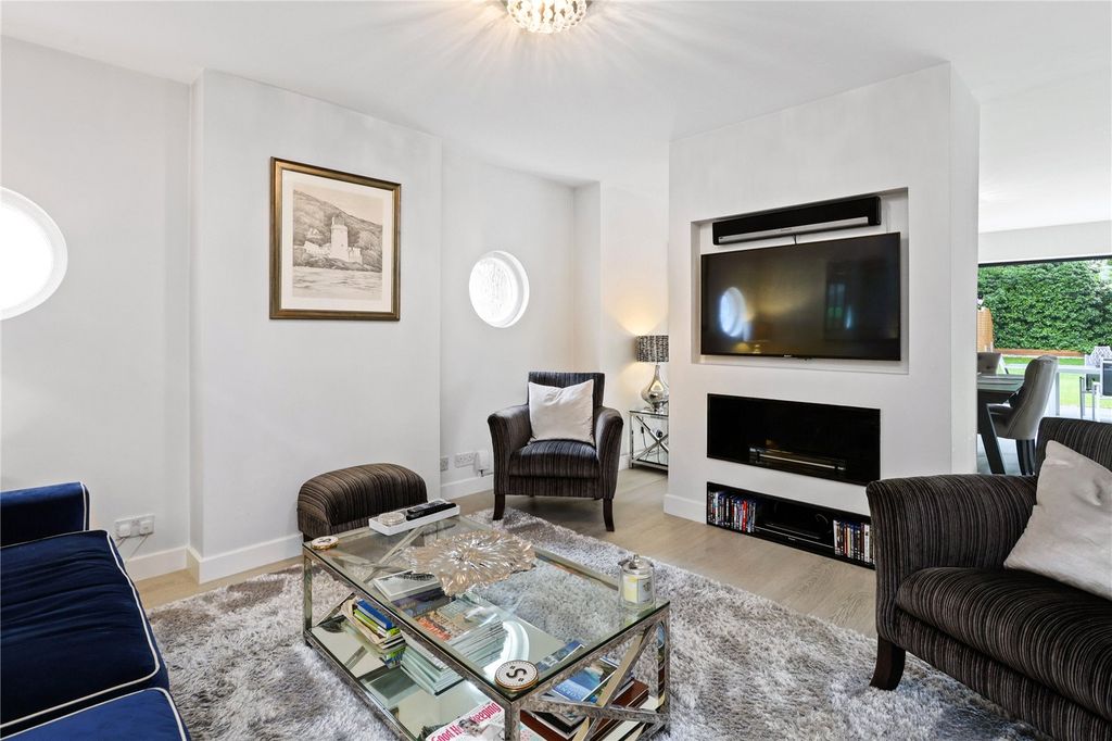 Property photo 3 of 17 Picture No. 05