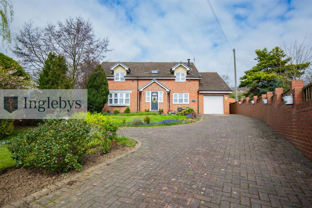 Property photo 1 of 50