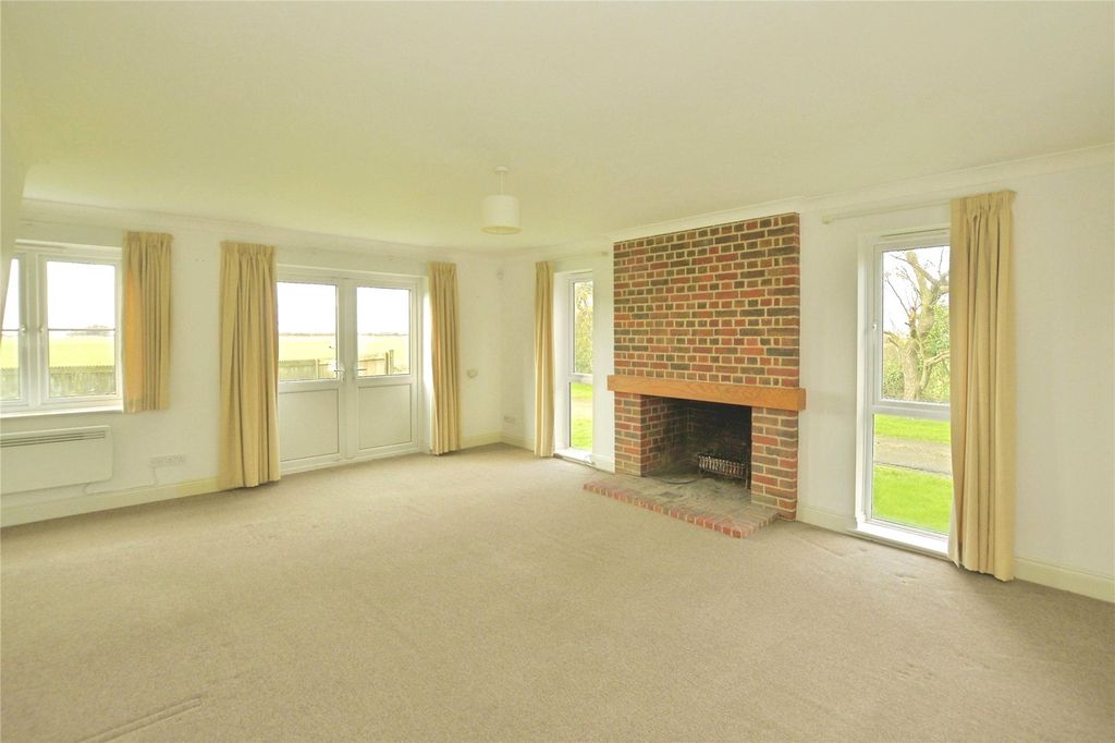 Property photo 2 of 20 Picture No. 28