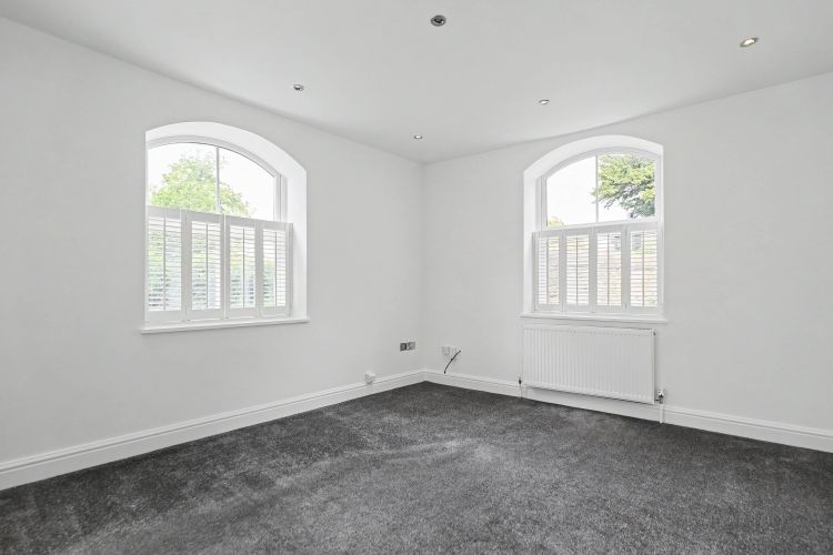 Property photo 3 of 8 329084