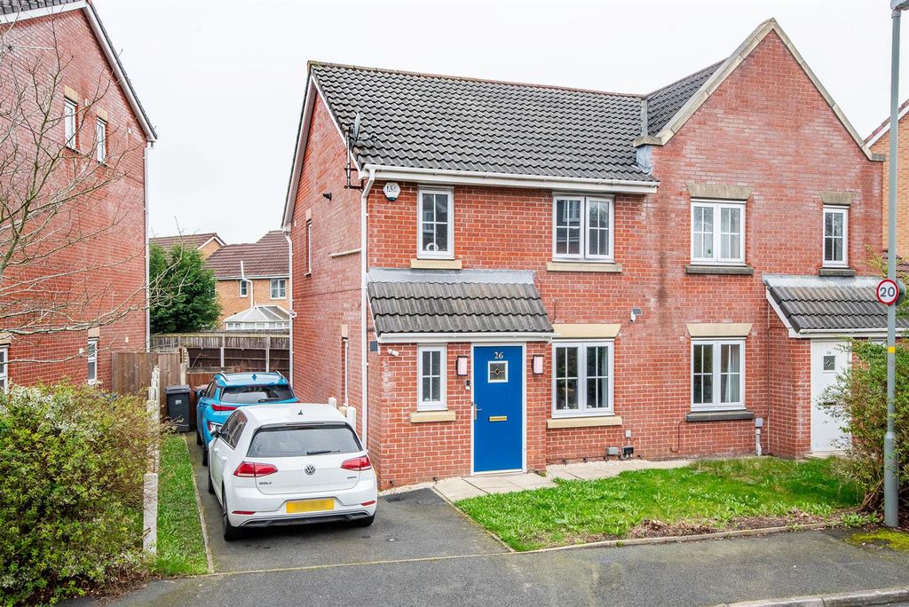 Property photo 1 of 19 Front External