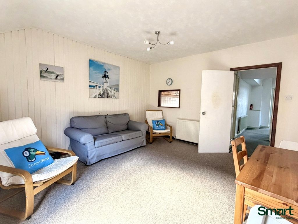 Property photo 2 of 10 5536552