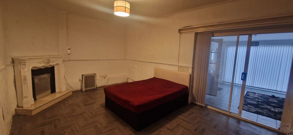 Property photo 1 of 4 Ground Floor Flat