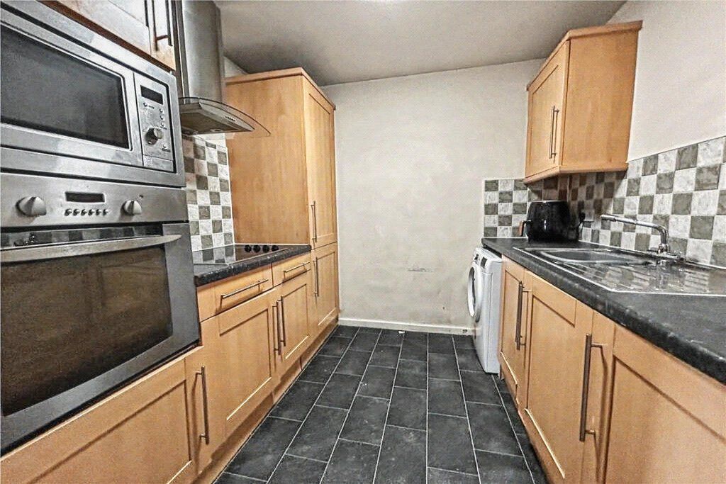 Property photo 3 of 8 Picture No. 18