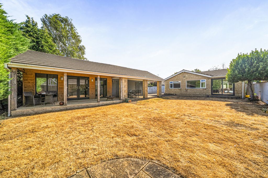 Property photo 2 of 22 External View