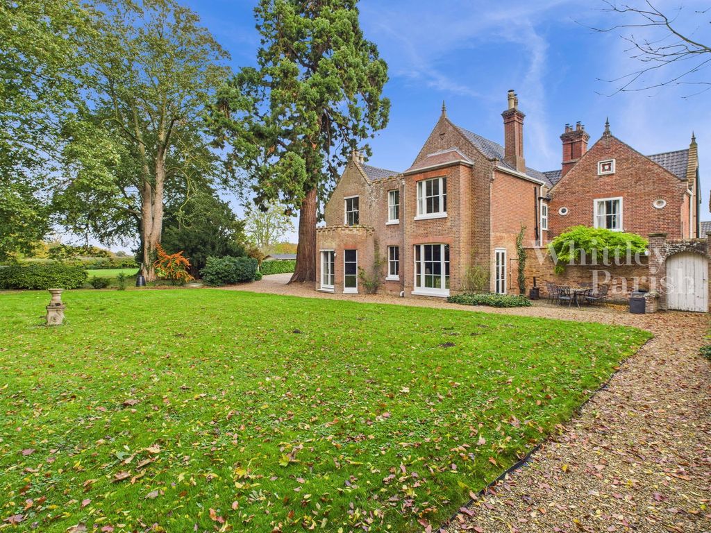Property photo 1 of 55