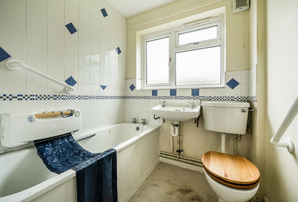 Property photo 3 of 11 1467016-3-6A0Efcb...