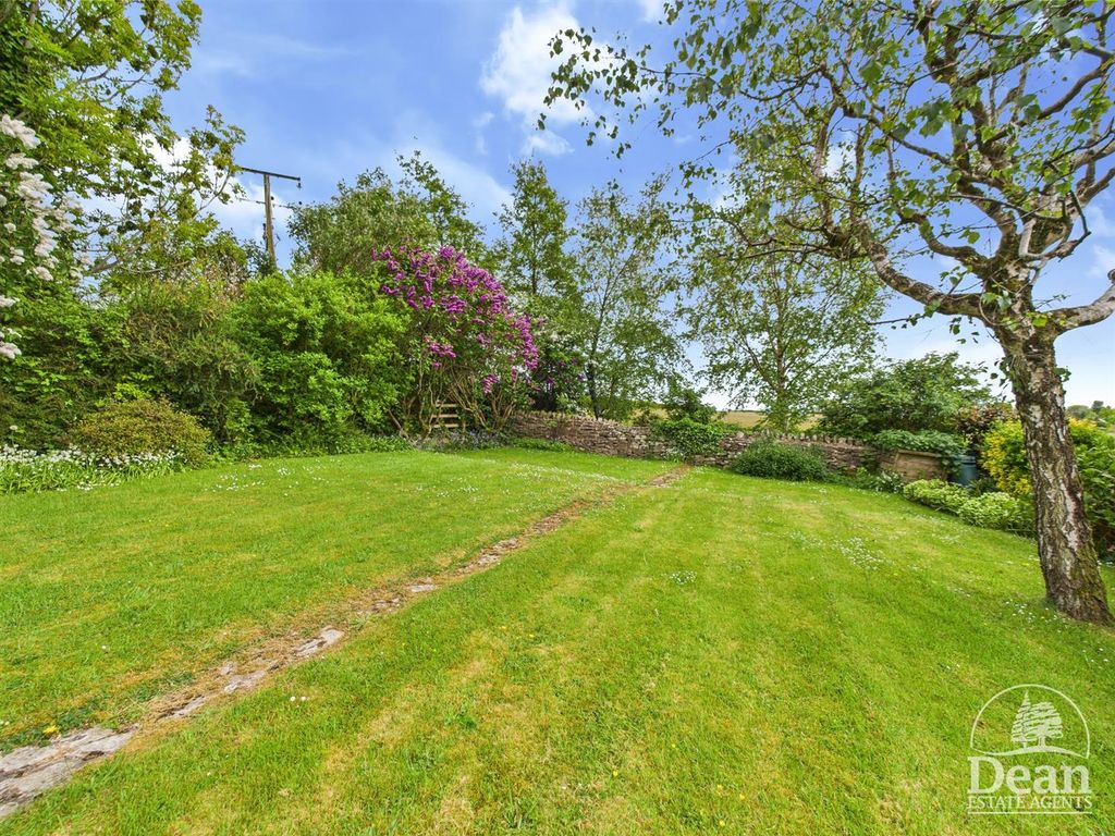 Property photo 2 of 21