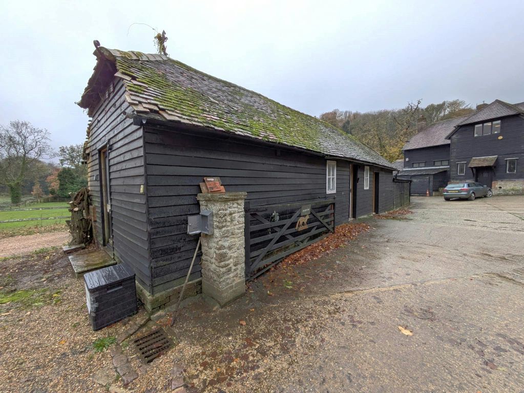 Property photo 2 of 4 Photo2025110710593.Jpg