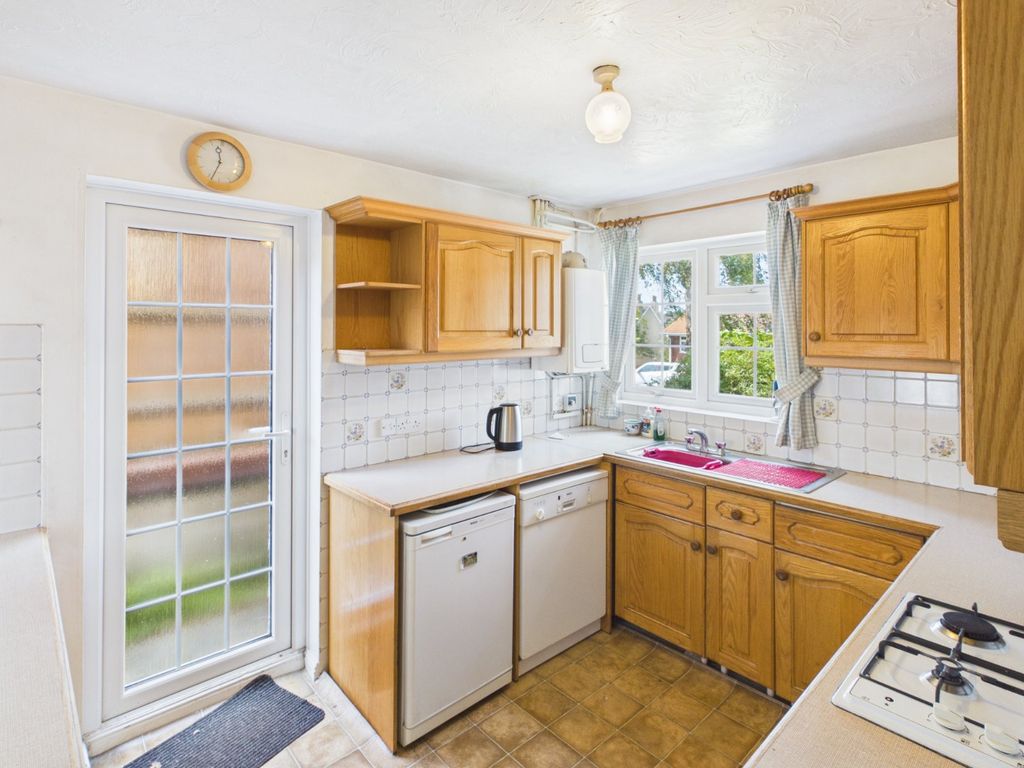 Property photo 3 of 21 Kitchen