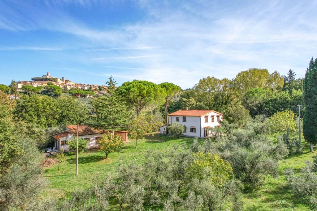 Property photo 1 of 42