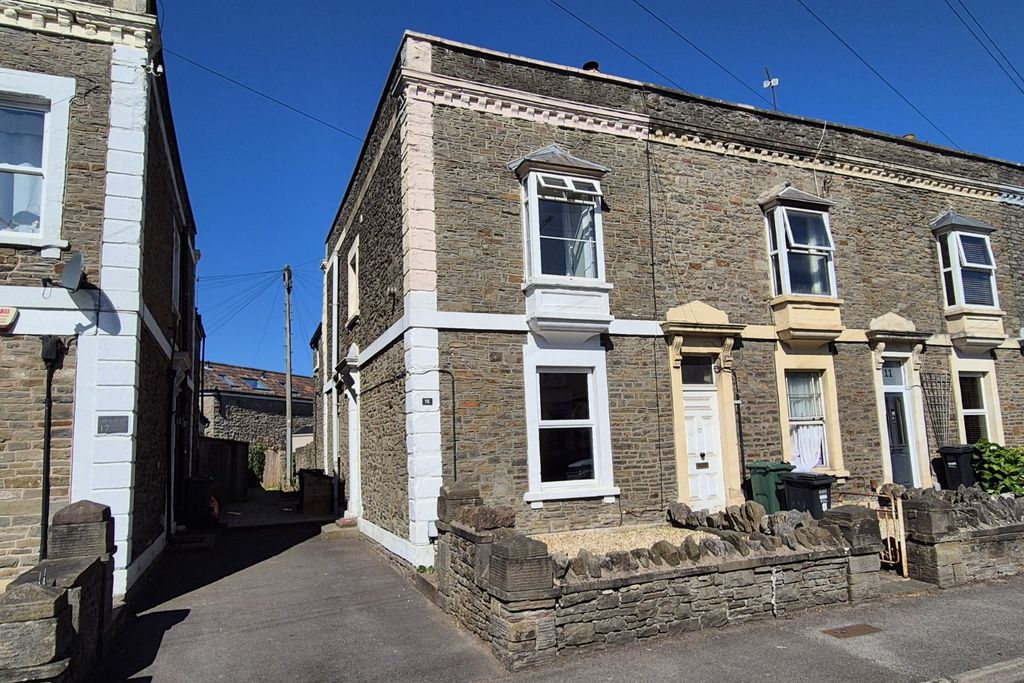 Property photo 1 of 14 Front