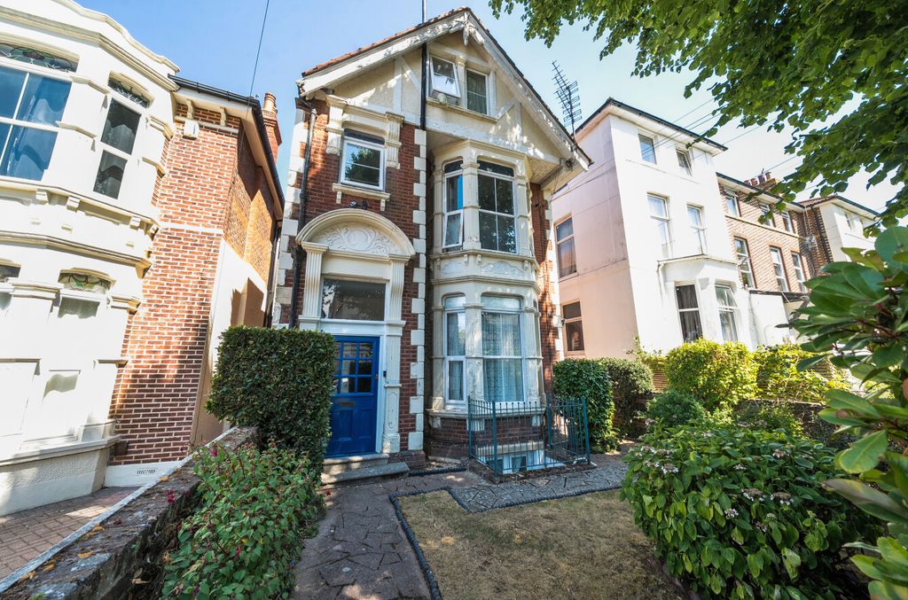 Property photo 1 of 12 1495299-17-6A5769...