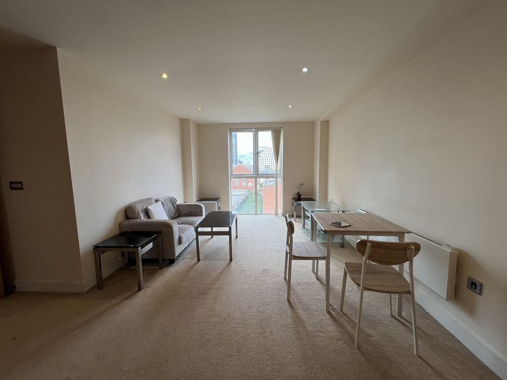 Property photo 3 of 8 Picture No. 10